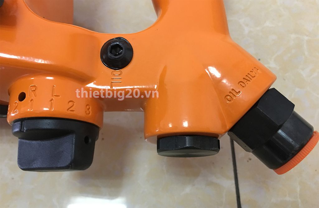 súng xiết bu lông khí nén